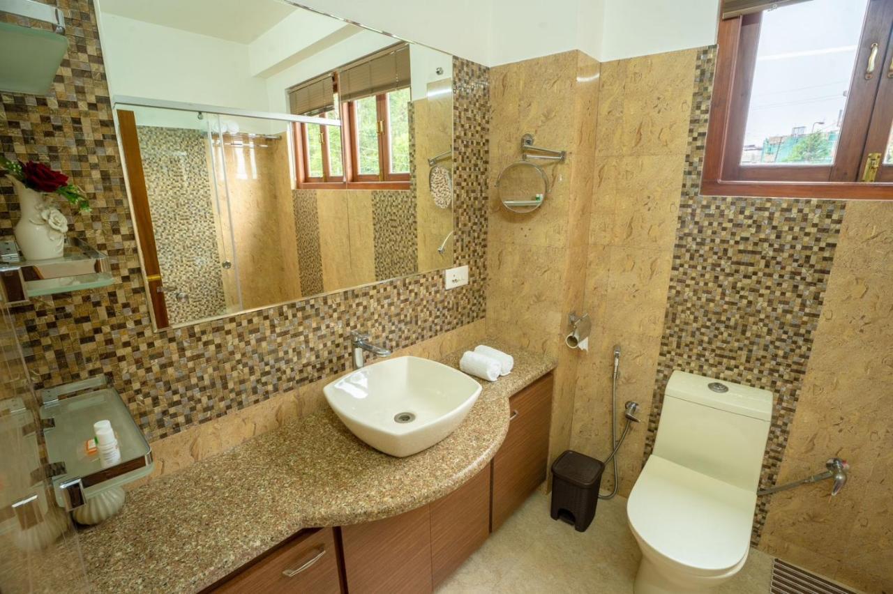 East Land Bed & Breakfast Шиллонг Экстерьер фото